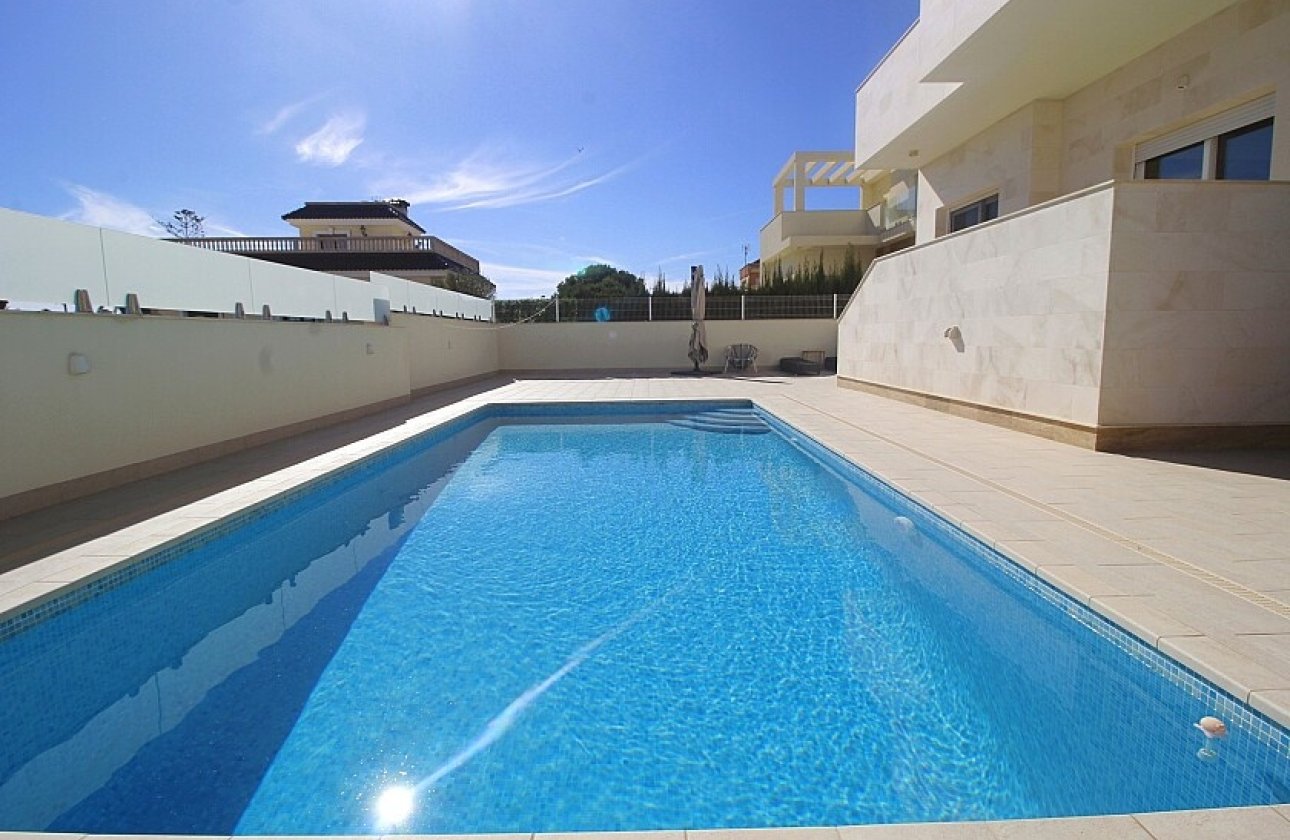 Revente - Villa - Orihuela Costa - La Zenia