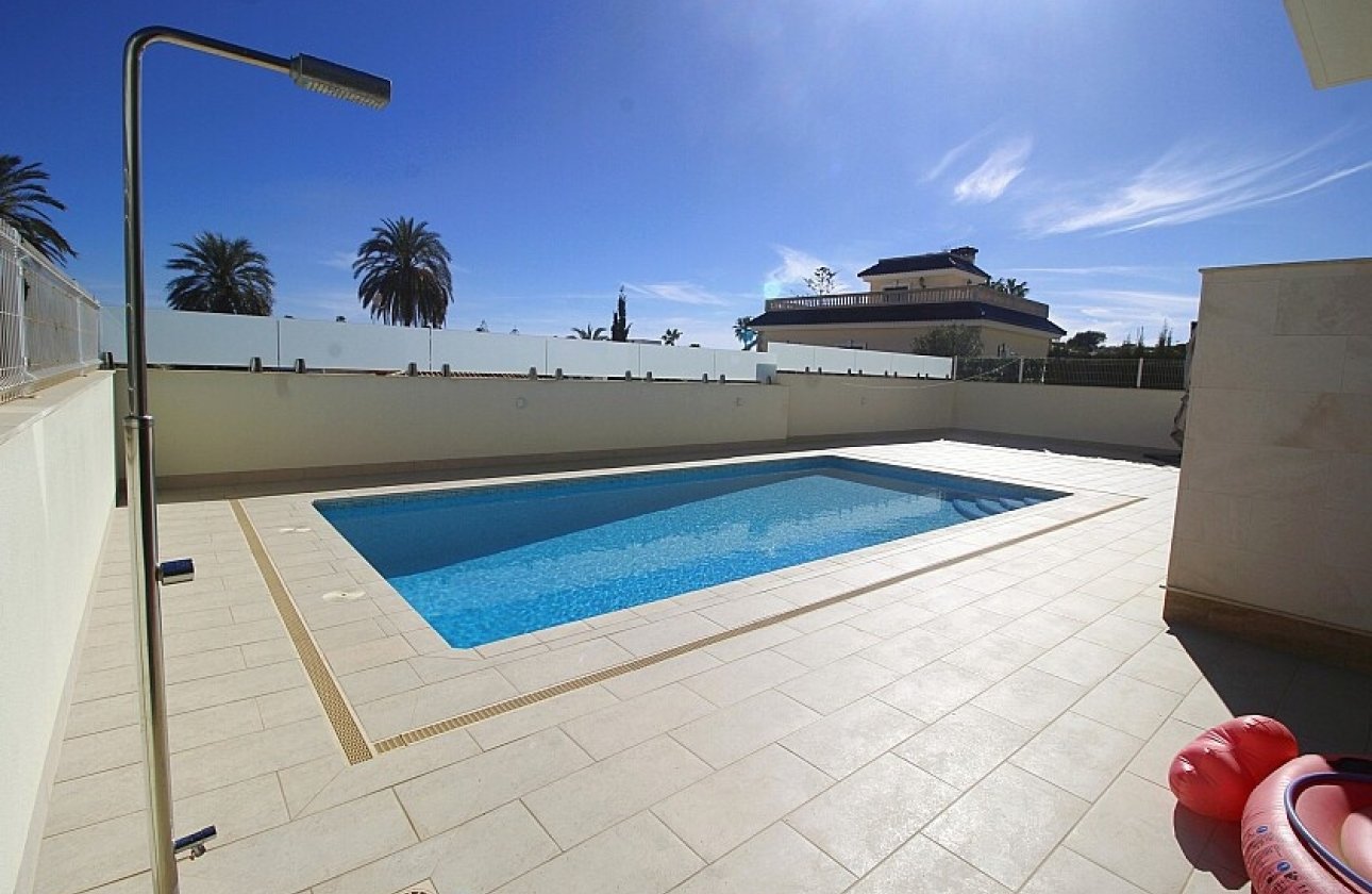 Revente - Villa - Orihuela Costa - La Zenia