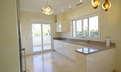 Revente - Villa - Orihuela Costa - La Zenia