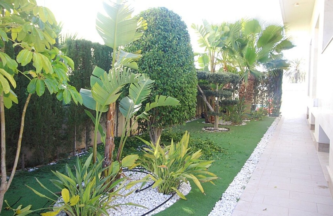 Revente - Villa - Orihuela Costa - La Zenia