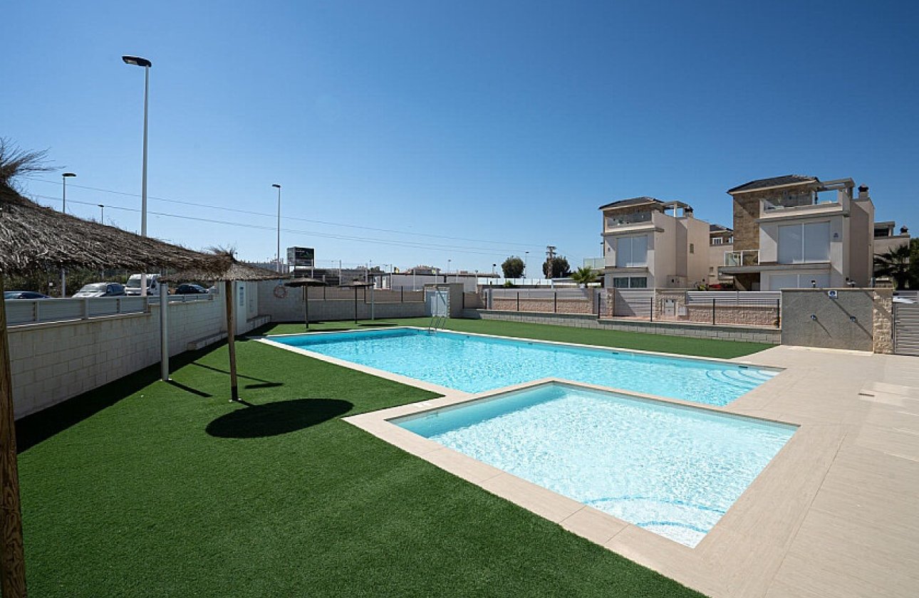 Resale - Bungalow - Torrevieja - Carrefour area