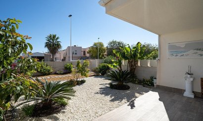 Resale - Bungalow - Torrevieja - Carrefour area