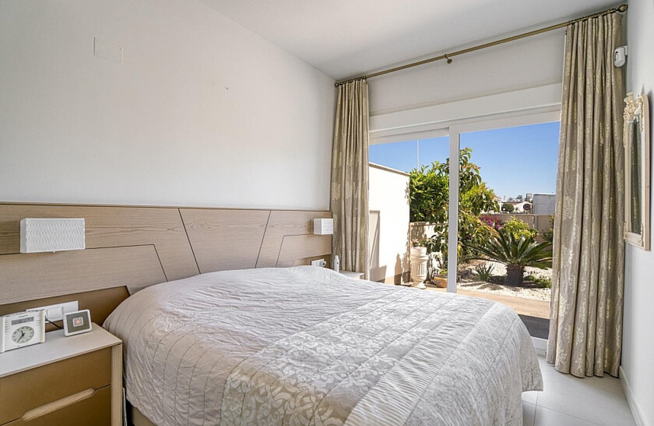 Resale - Bungalow - Torrevieja - Carrefour area