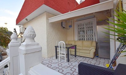 Resale - Villa - Torrevieja