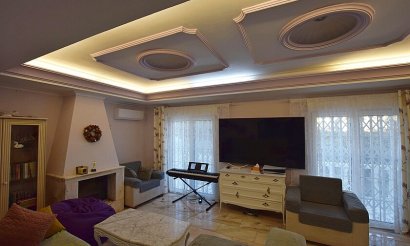 Resale - Villa - Torrevieja