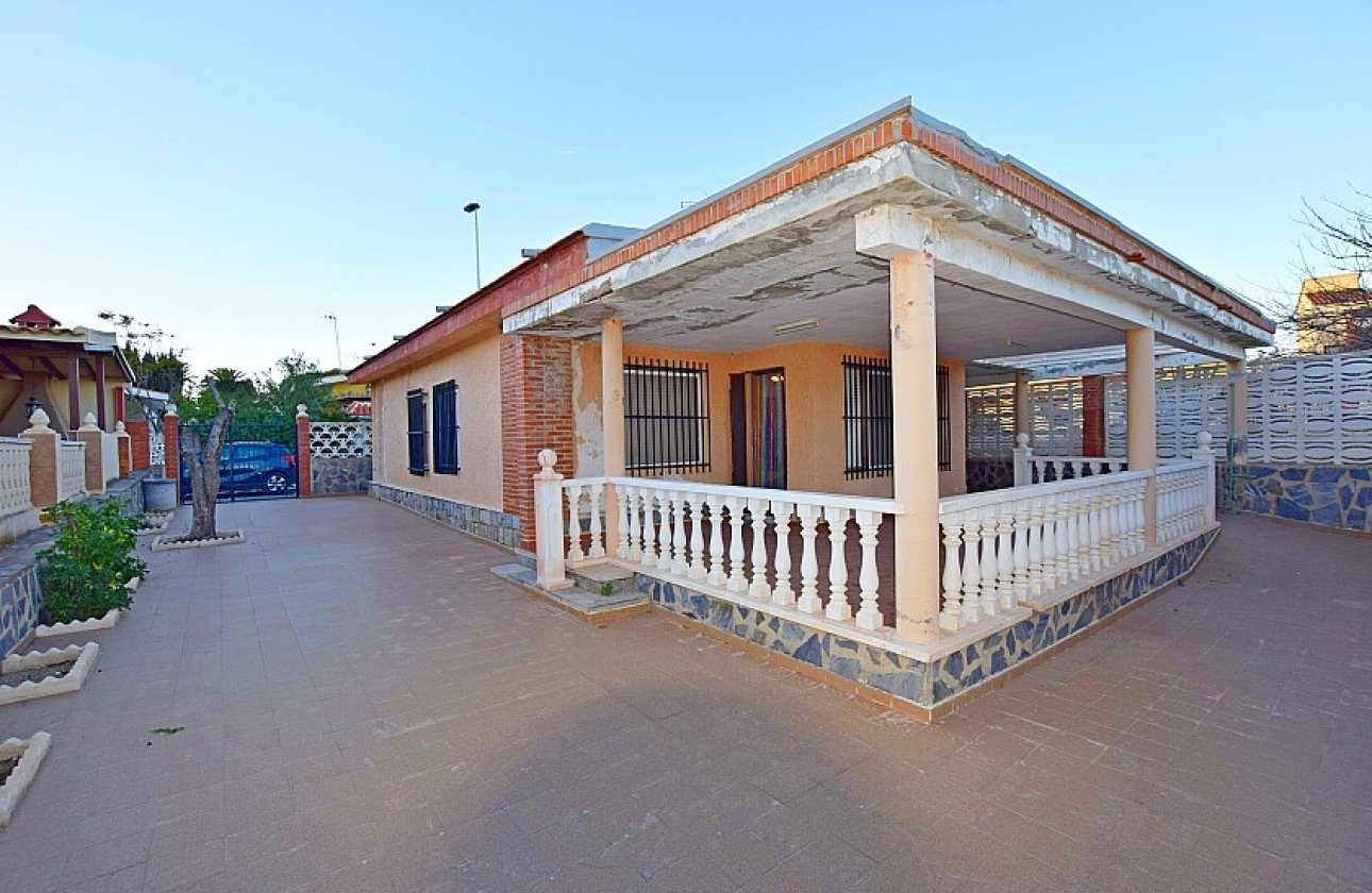 Resale - Villa - Torrevieja - Calas - norte ciudad