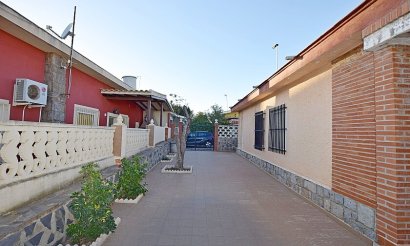 Resale - Villa - Torrevieja - Calas - norte ciudad