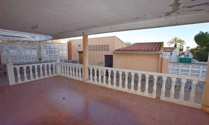 Resale - Villa - Torrevieja - Calas - norte ciudad