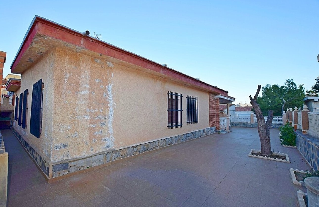 Resale - Villa - Torrevieja - Calas - norte ciudad