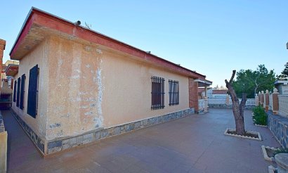 Resale - Villa - Torrevieja - Calas - norte ciudad