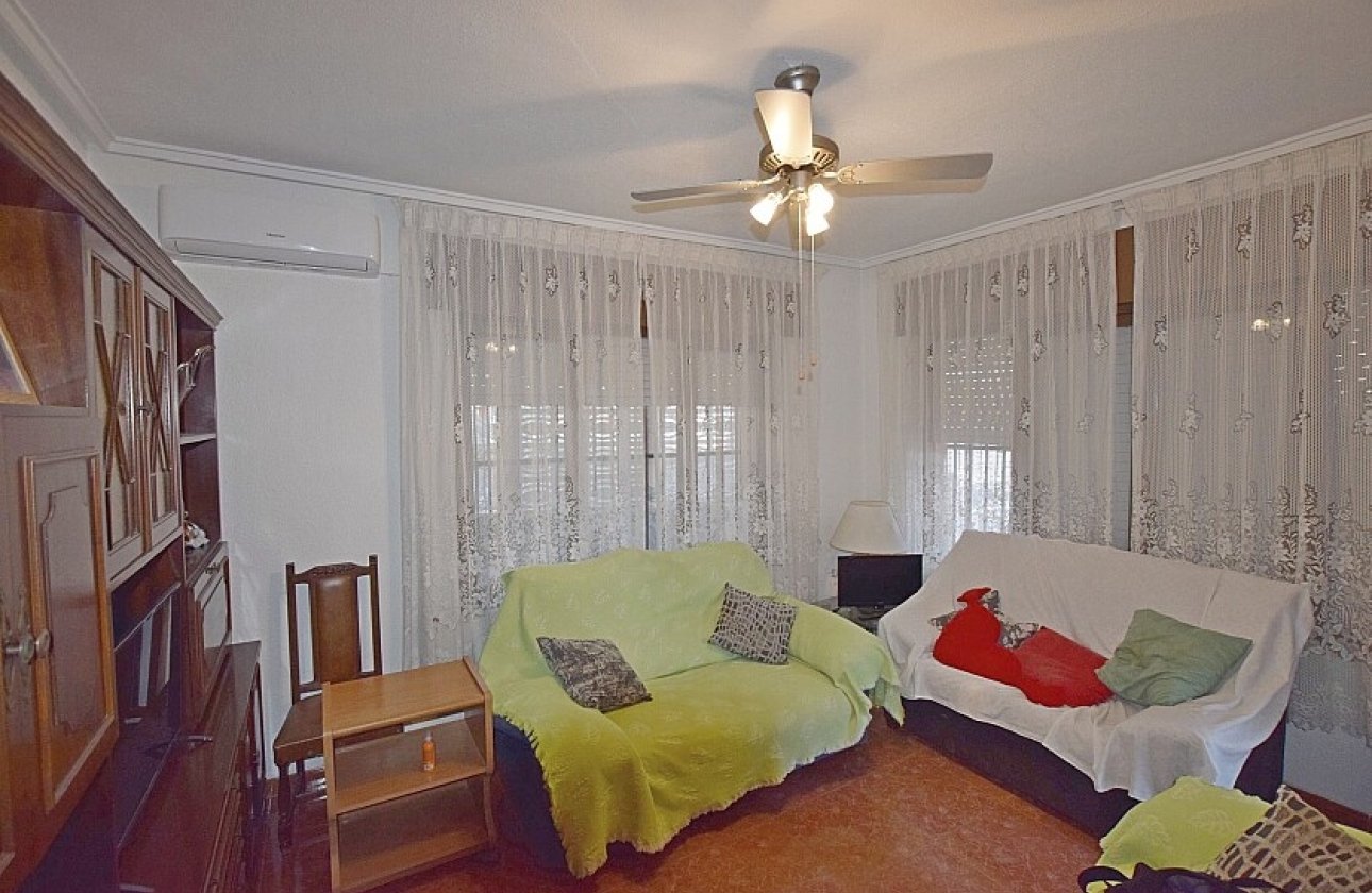 Resale - Villa - Torrevieja - Calas - norte ciudad