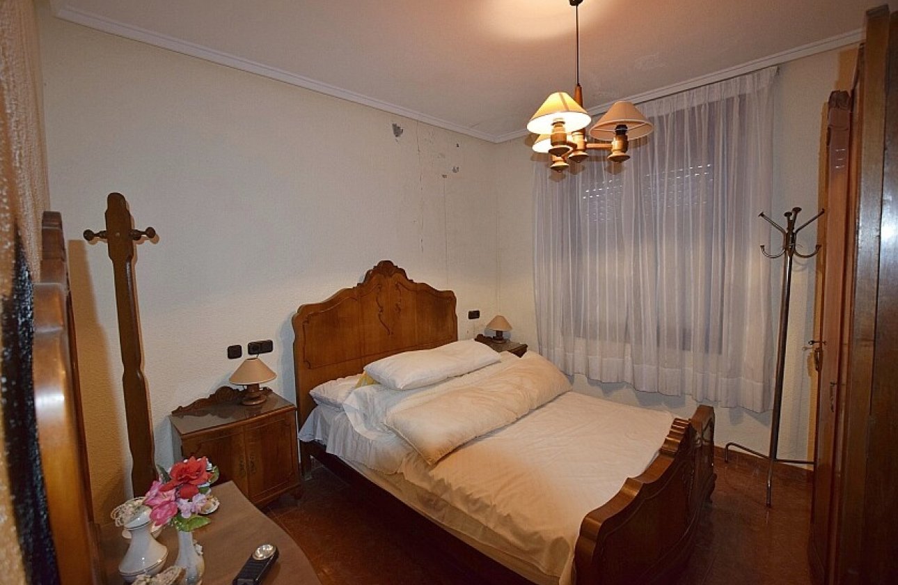 Resale - Villa - Torrevieja - Calas - norte ciudad