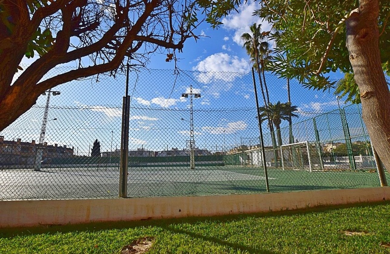 Resale - Villa - Torrevieja - Calas - norte ciudad