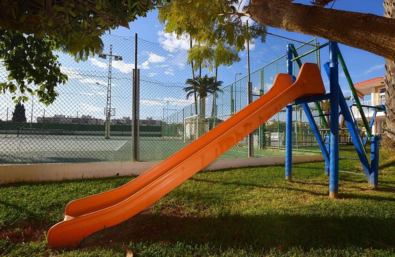 Resale - Villa - Torrevieja - Calas - norte ciudad