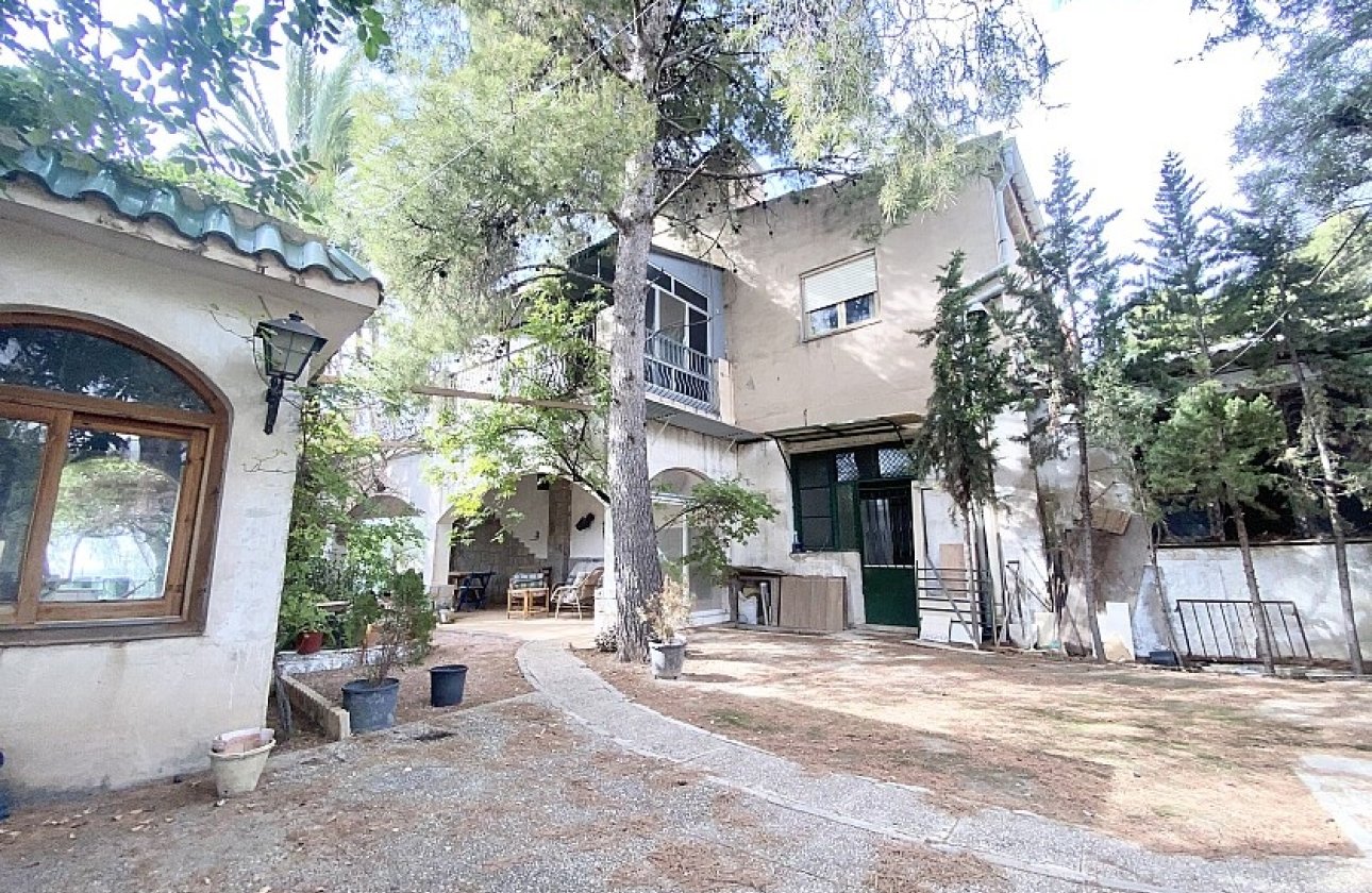 Resale - Villa - Crevillente