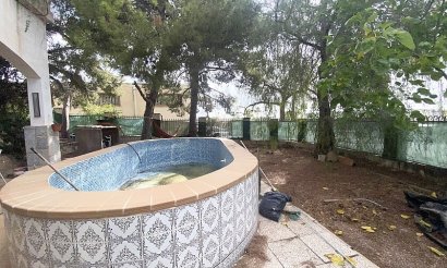 Resale - Villa - Crevillente