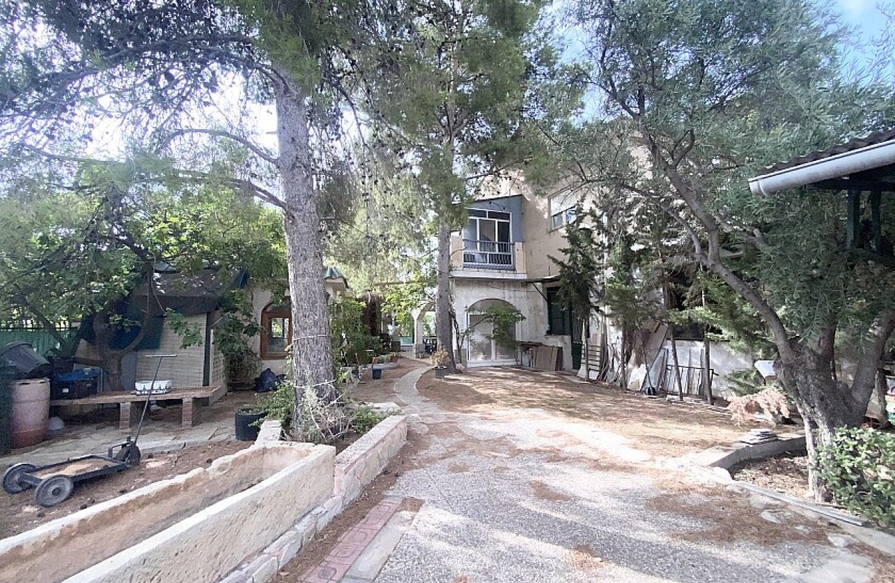 Resale - Villa - Crevillente