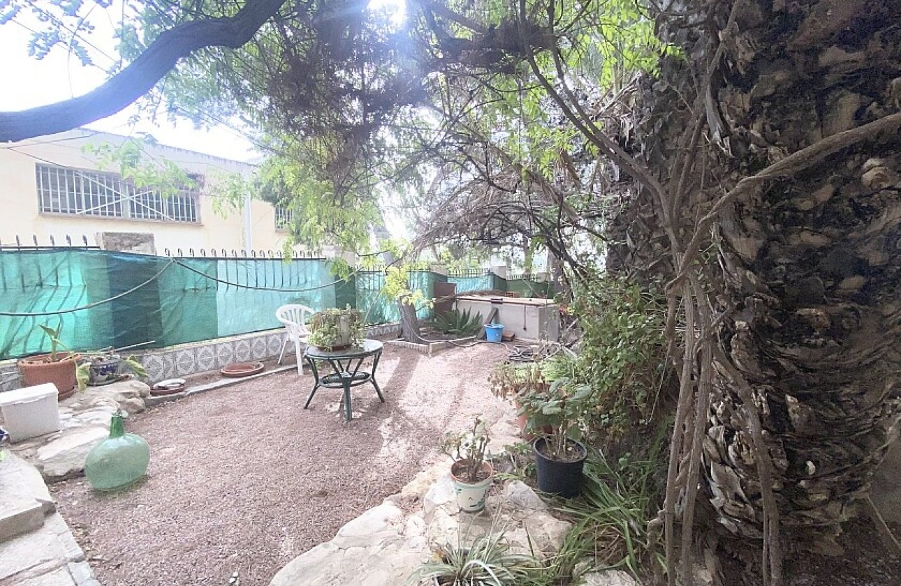 Resale - Villa - Crevillente