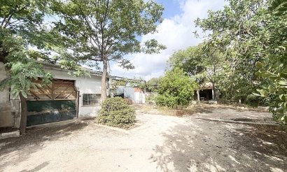 Resale - Villa - Crevillente