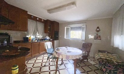 Resale - Villa - Crevillente