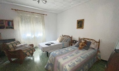 Resale - Villa - Crevillente