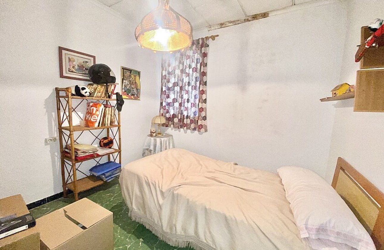 Resale - Villa - Crevillente