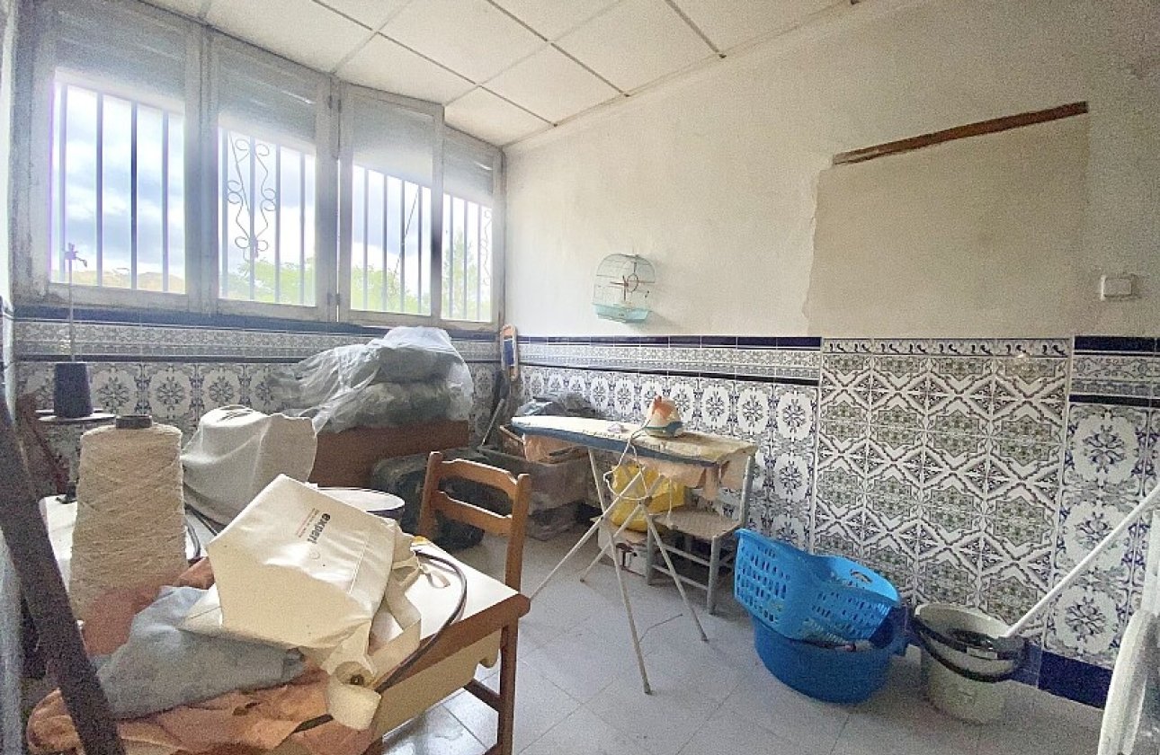 Resale - Villa - Crevillente