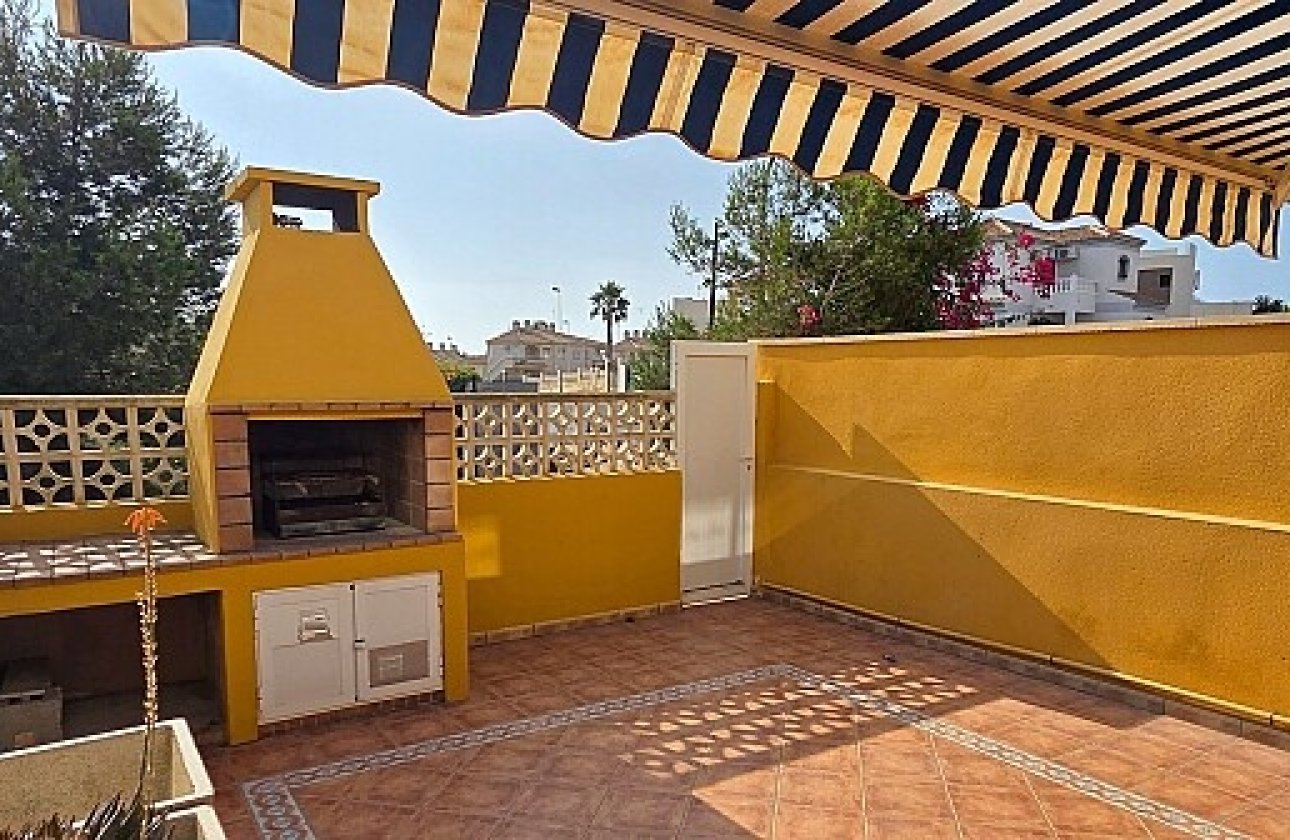 Resale - Townhouse - La Mata