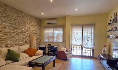 Resale - Townhouse - La Mata