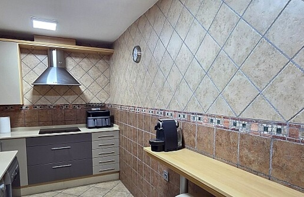 Resale - Townhouse - La Mata