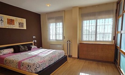 Resale - Townhouse - La Mata