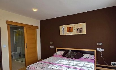 Resale - Townhouse - La Mata