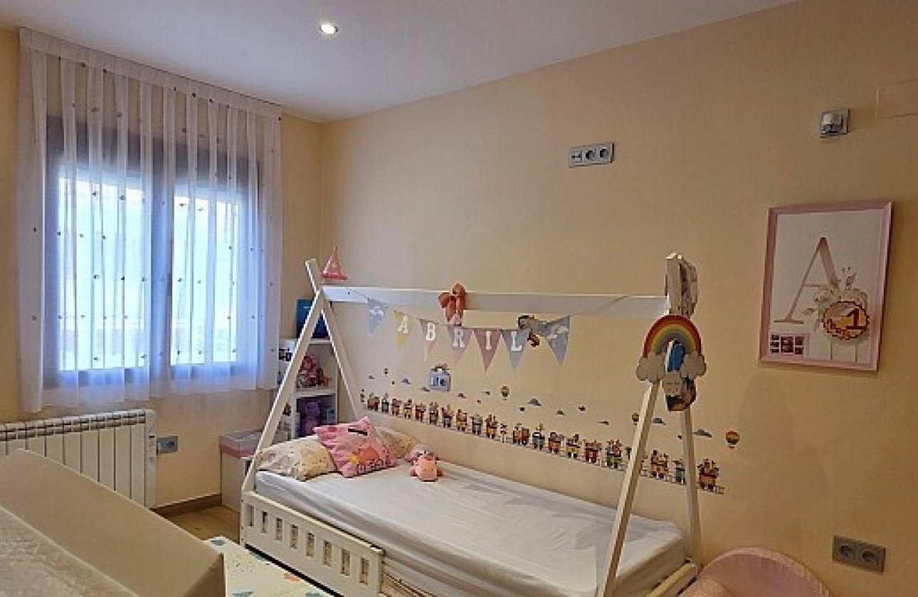 Resale - Townhouse - La Mata