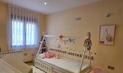 Resale - Townhouse - La Mata