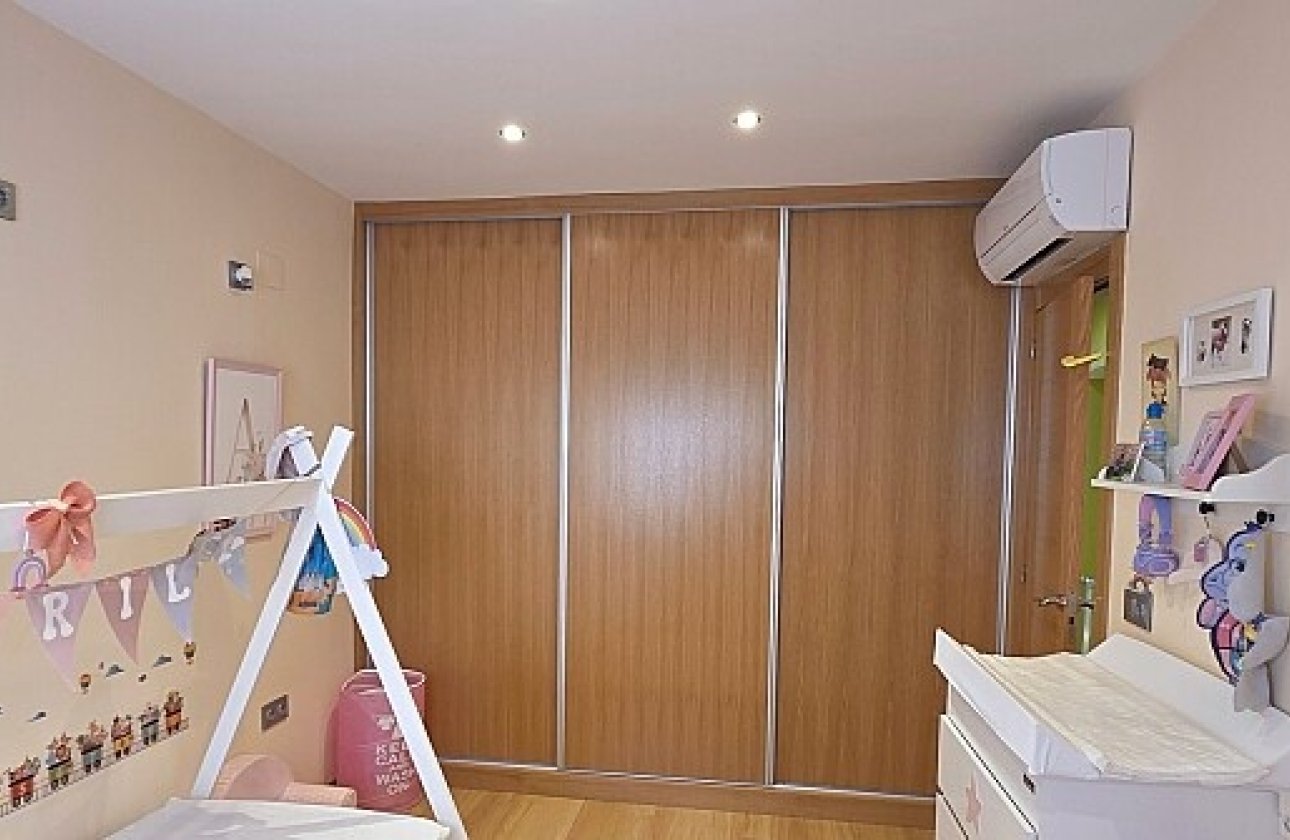 Resale - Townhouse - La Mata