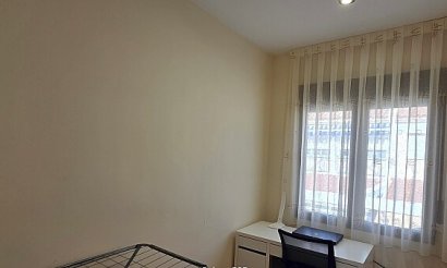 Resale - Townhouse - La Mata