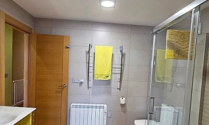 Resale - Townhouse - La Mata