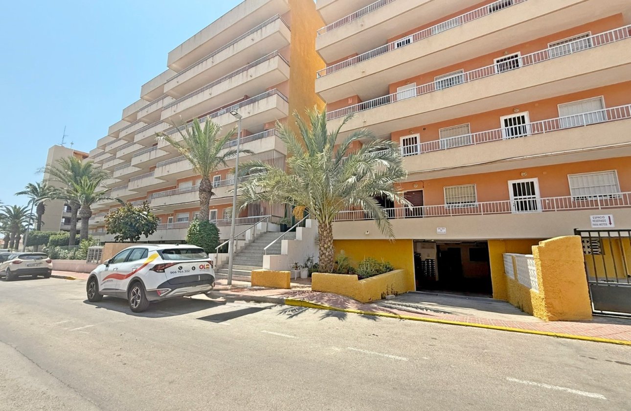 Resale - Apartment / flat - Orihuela Costa - Punta Prima