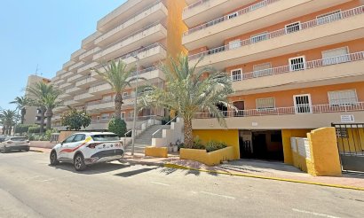 Resale - Apartment / flat - Orihuela Costa - Punta Prima