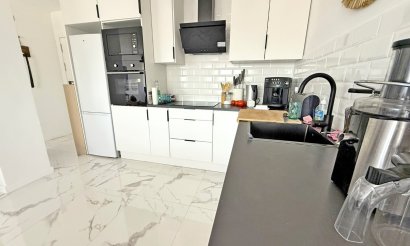 Resale - Apartment / flat - Orihuela Costa - Punta Prima