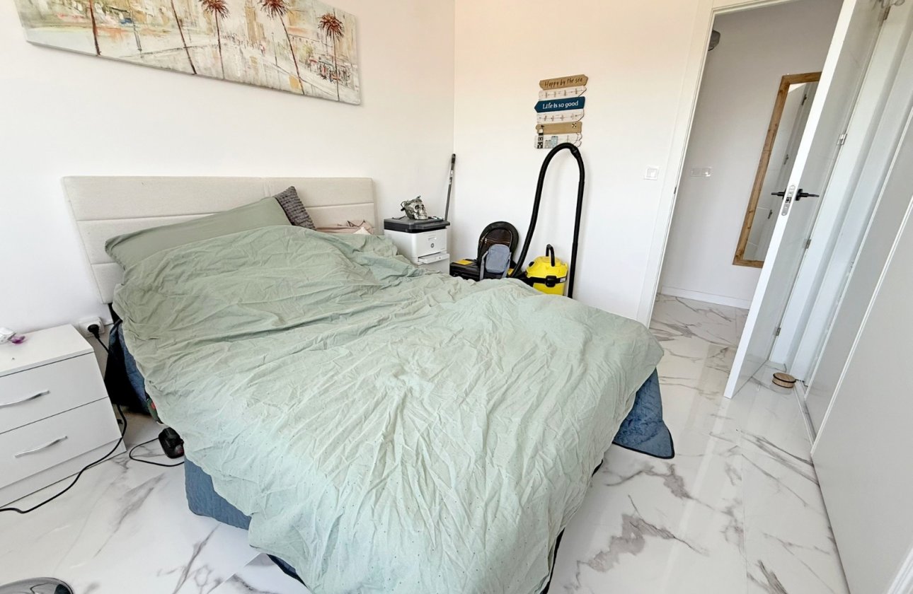 Resale - Apartment / flat - Orihuela Costa - Punta Prima