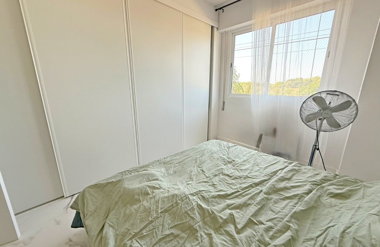 Resale - Apartment / flat - Orihuela Costa - Punta Prima