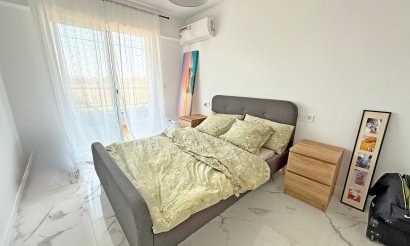 Resale - Apartment / flat - Orihuela Costa - Punta Prima