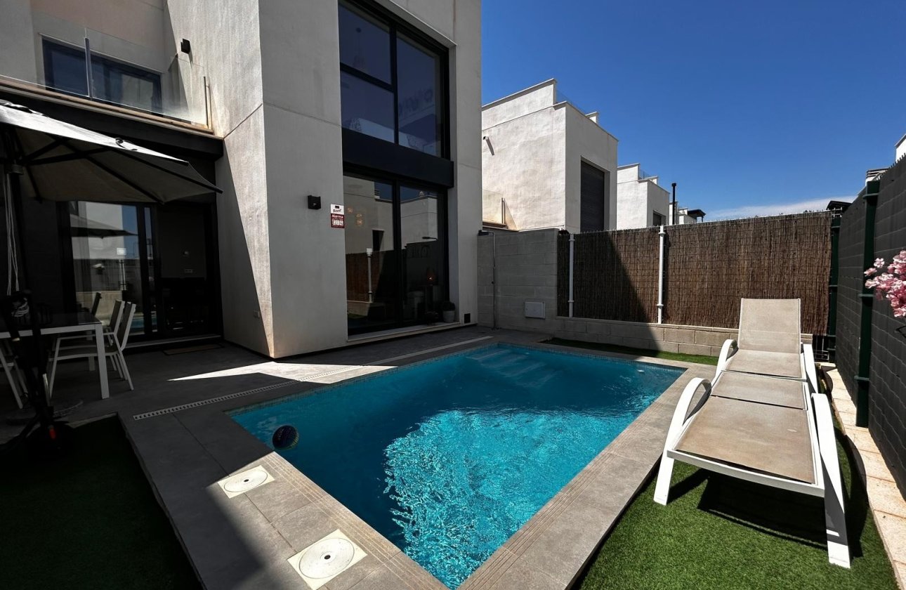 Revente - Villa - Orihuela Costa - PAU 26