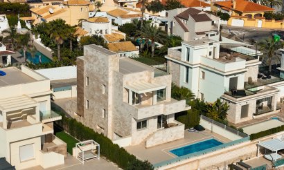Resale - Villa - La Zenia