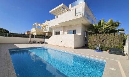 Resale - Villa - La Zenia
