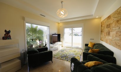 Resale - Villa - La Zenia