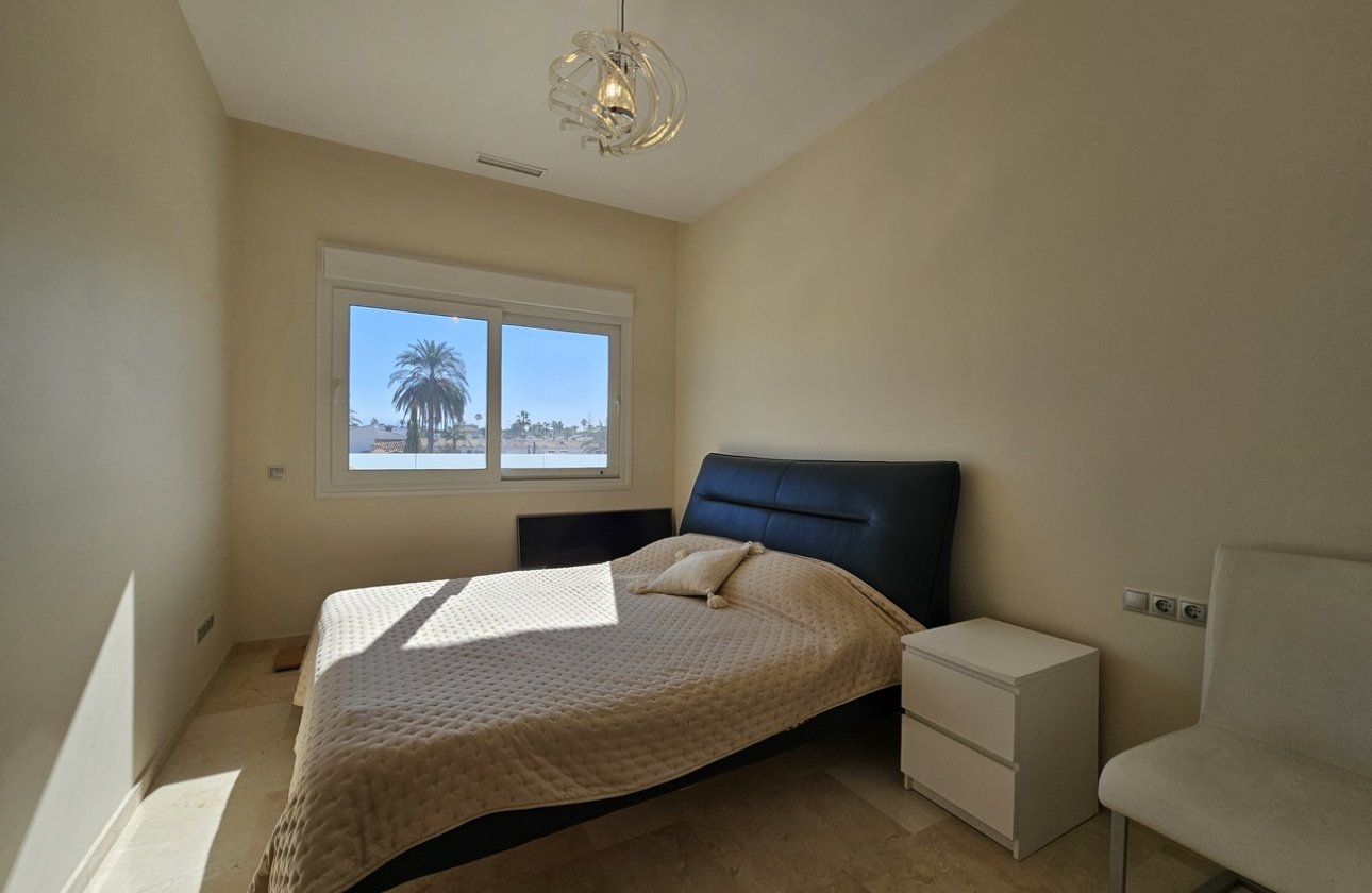 Resale - Villa - La Zenia