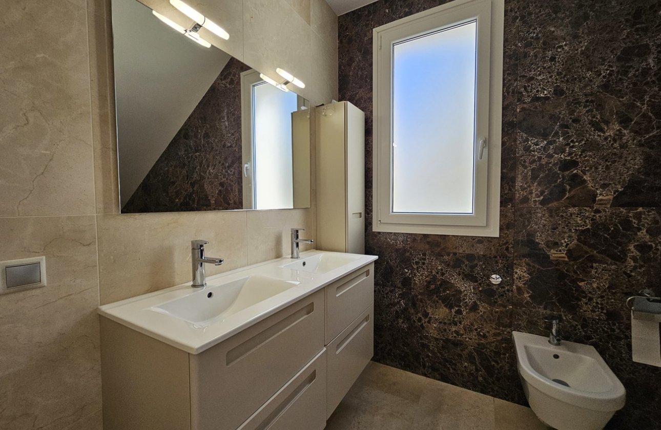 Resale - Villa - La Zenia