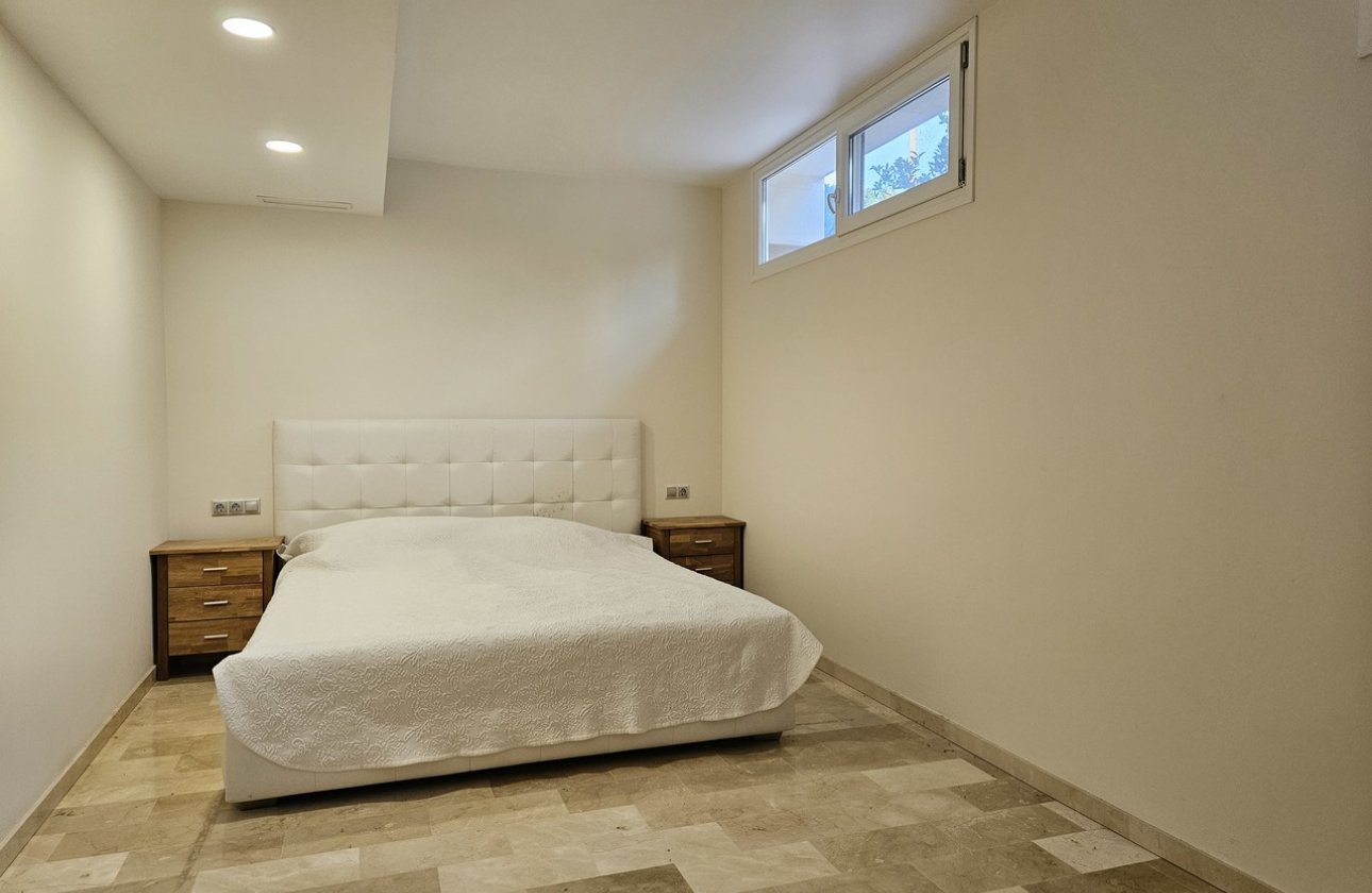 Resale - Villa - La Zenia